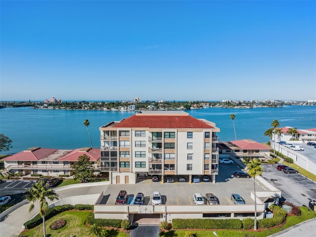 6279 SUN BOULEVARD UNIT 308