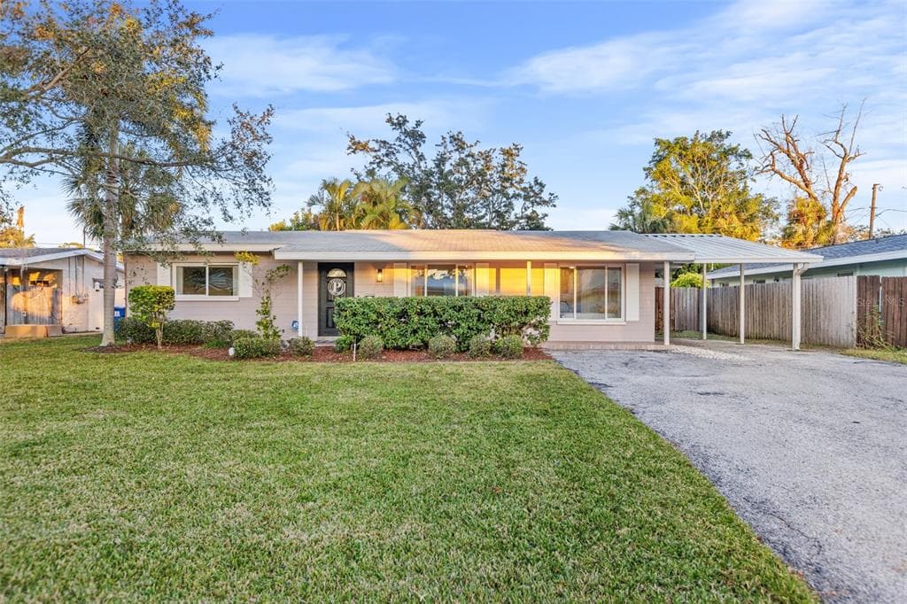 4311 HUNTINGTON STREET NE ST PETERSBURG, FL 33703