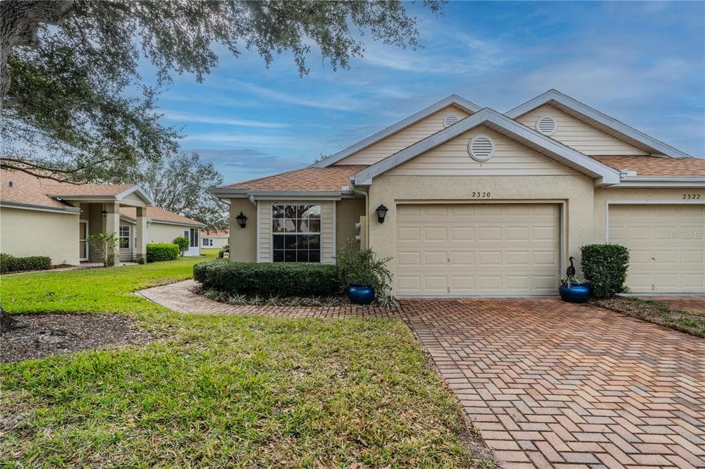 2320 NEW ORCHARD COURT UNIT 14 SUN CITY CENTER, FL 33573