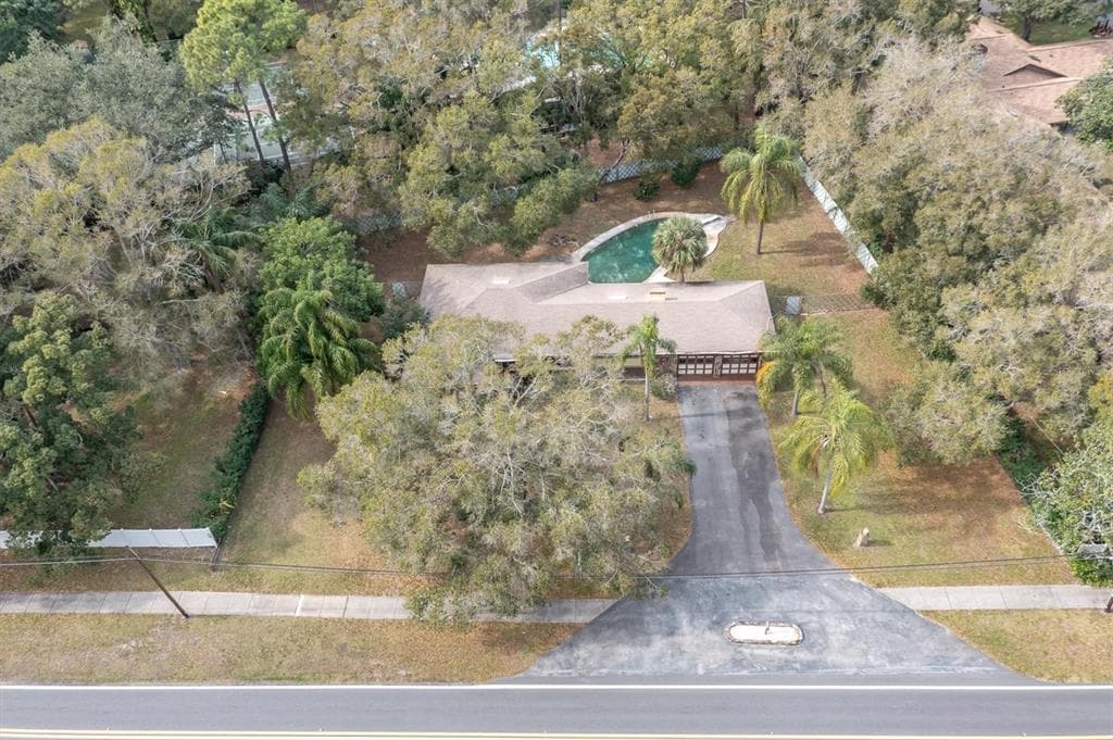 10016 RIDGE ROAD SEMINOLE, FL 33772
