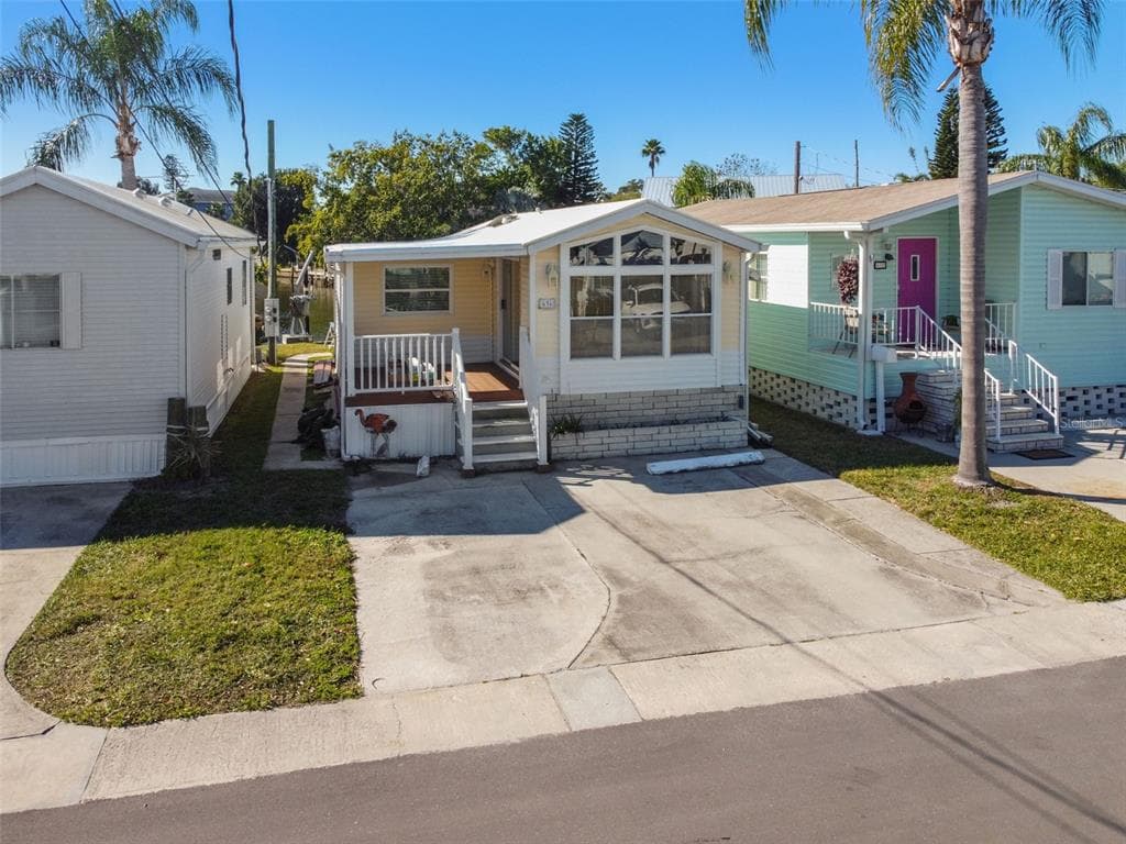 636 YAWL LANE PALM HARBOR, FL 34683