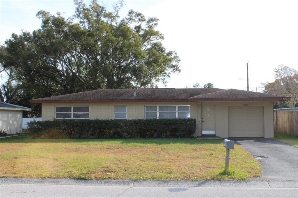 11580 88TH TERRACE SEMINOLE, FL 33772
