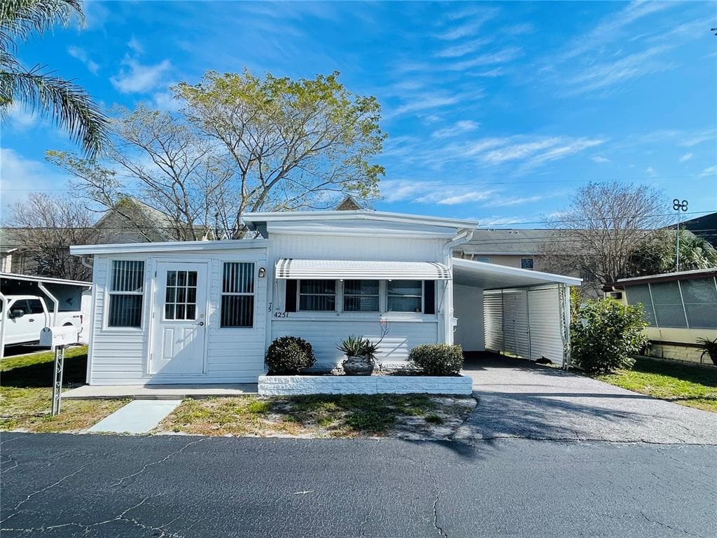 4251 72ND STREET N UNIT 75 ST PETERSBURG, FL 33709