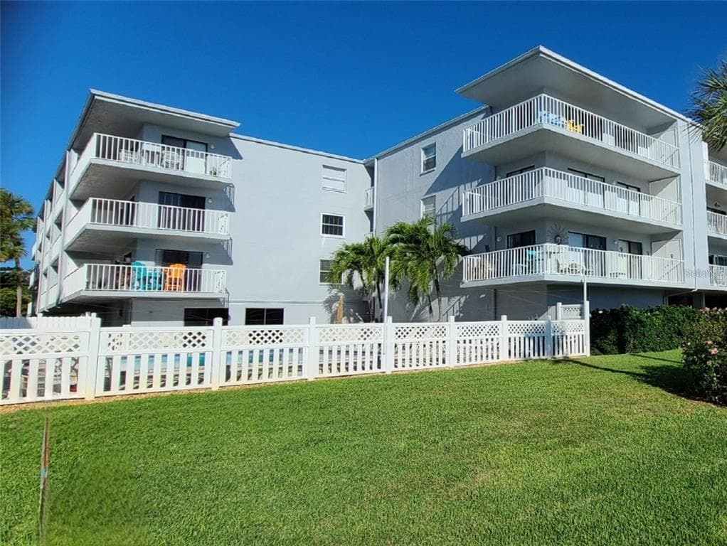 719 PINELLAS BAYWAY S UNIT 211 TIERRA VERDE, FL 33715