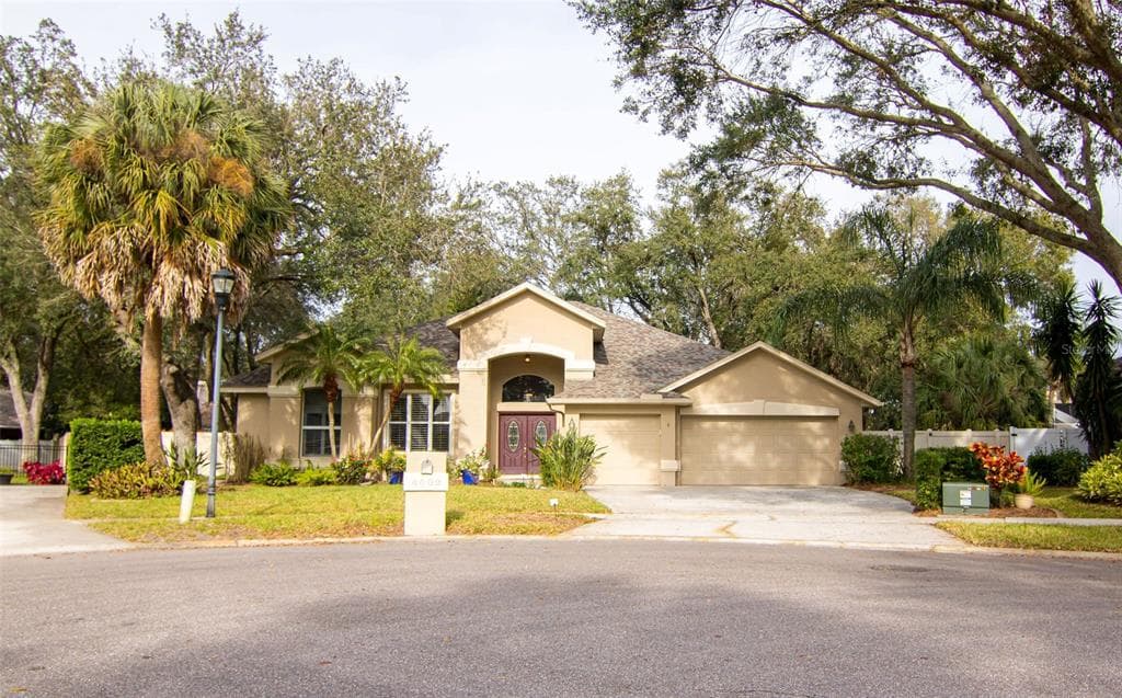 4002 ASPEN LEAF WAY