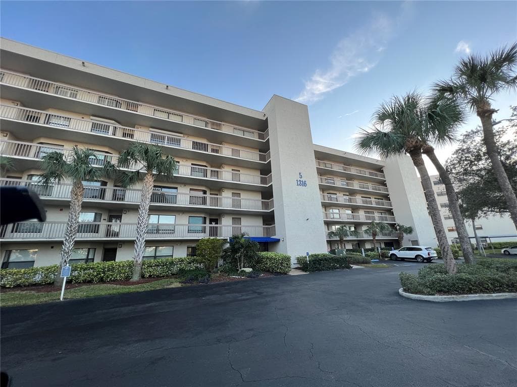 1316 PASADENA AVENUE S UNIT 204 SOUTH PASADENA, FL 33707