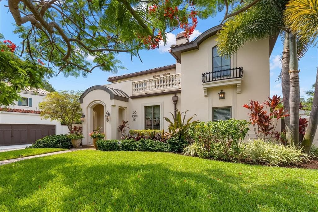 120 28TH AVENUE NE ST PETERSBURG, FL 33704