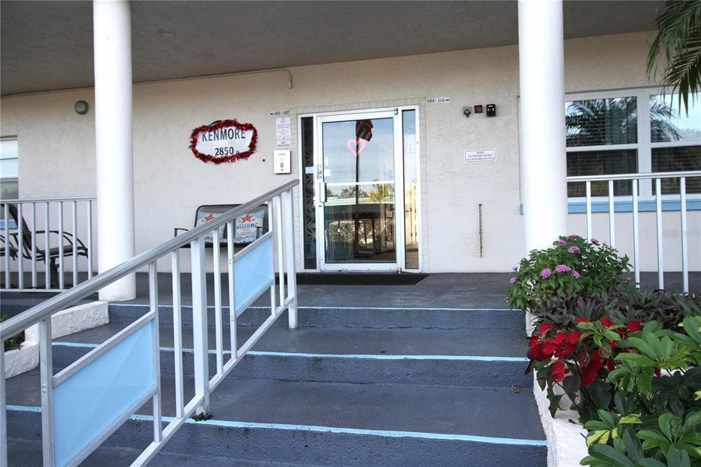 2850 59TH STREET S UNIT 608 GULFPORT, FL 33707