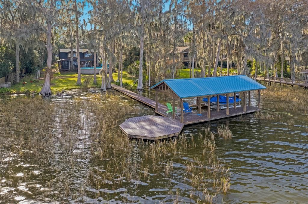 1306 HOWARD ROAD LEESBURG, FL 34748