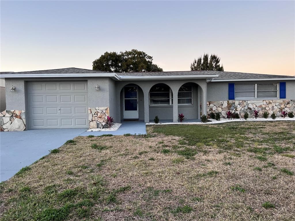5253 PENGUIN DRIVE HOLIDAY, FL 34690