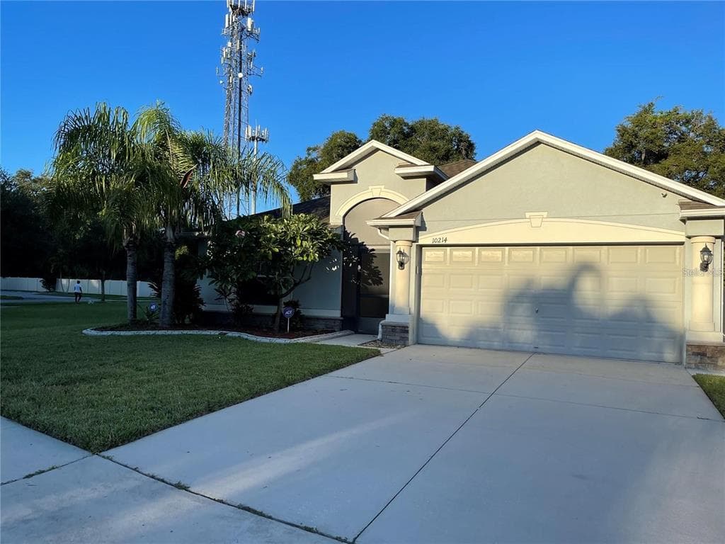 10214 SUMMER AZURE DRIVE