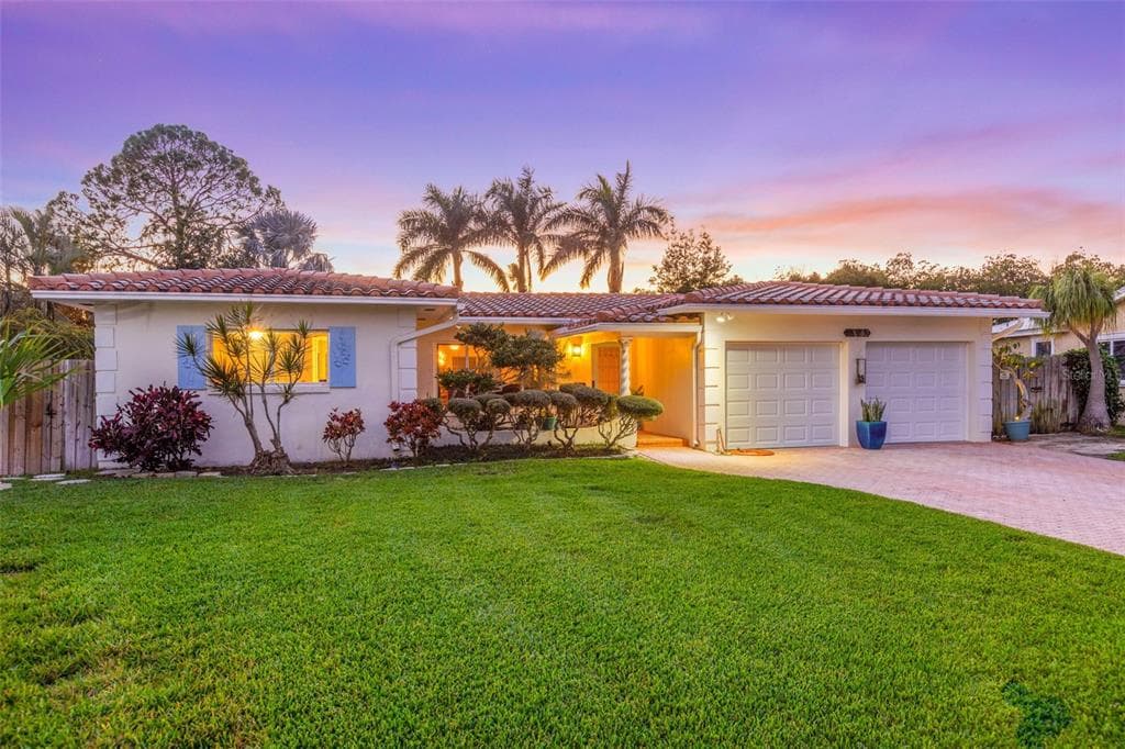 734 PLACIDO WAY NE ST PETERSBURG, FL 33704
