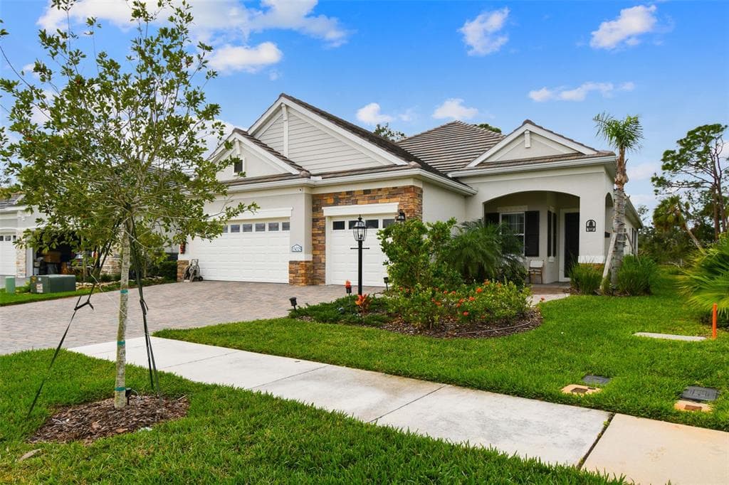 13025 STEINHATCHEE LOOP