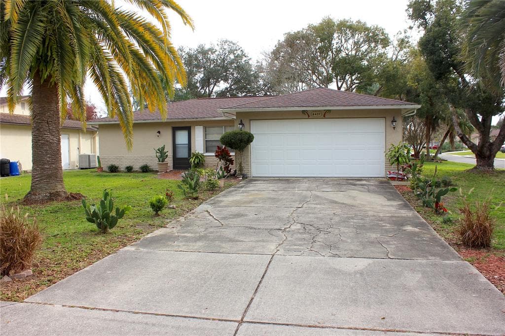 6426 MEADOWBROOK LANE NEW PORT RICHEY, FL 34653