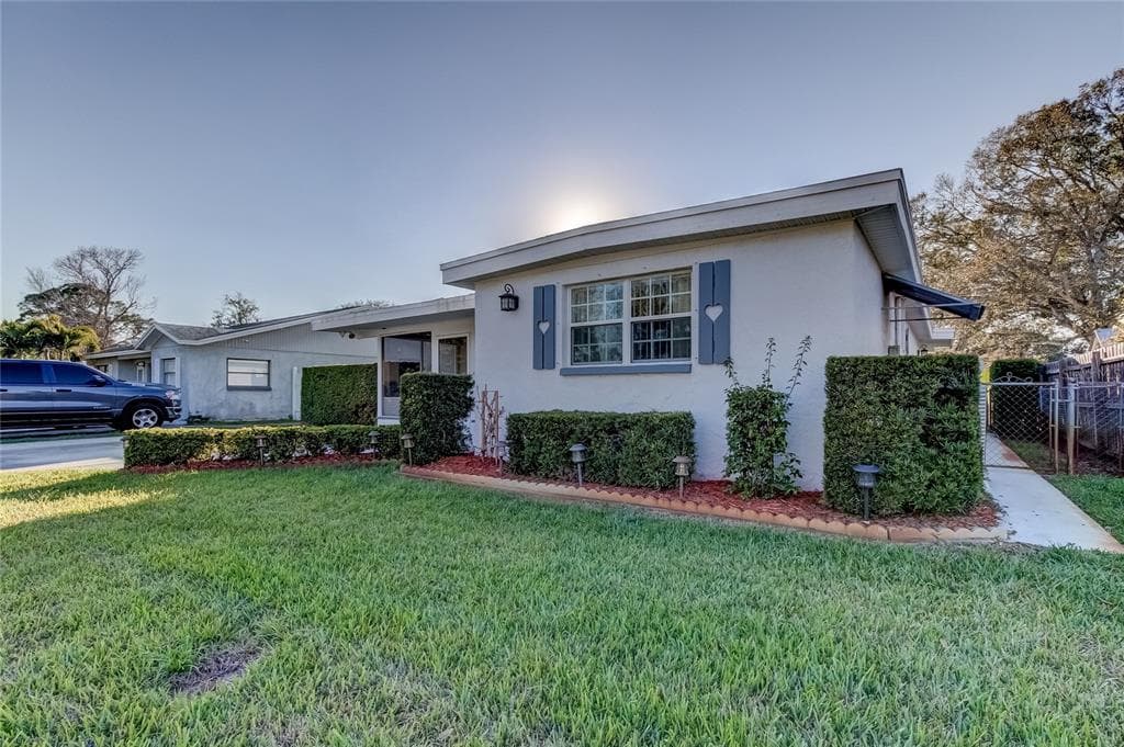 8838 93RD STREET LARGO, FL 33777