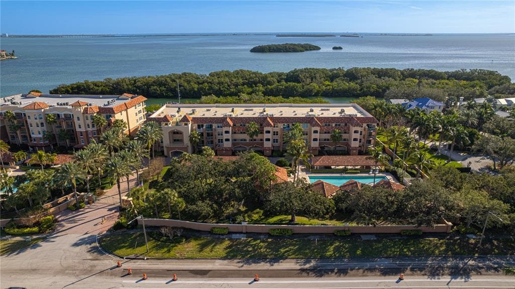 1695 PINELLAS BAYWAY S UNIT C5 TIERRA VERDE, FL 33715