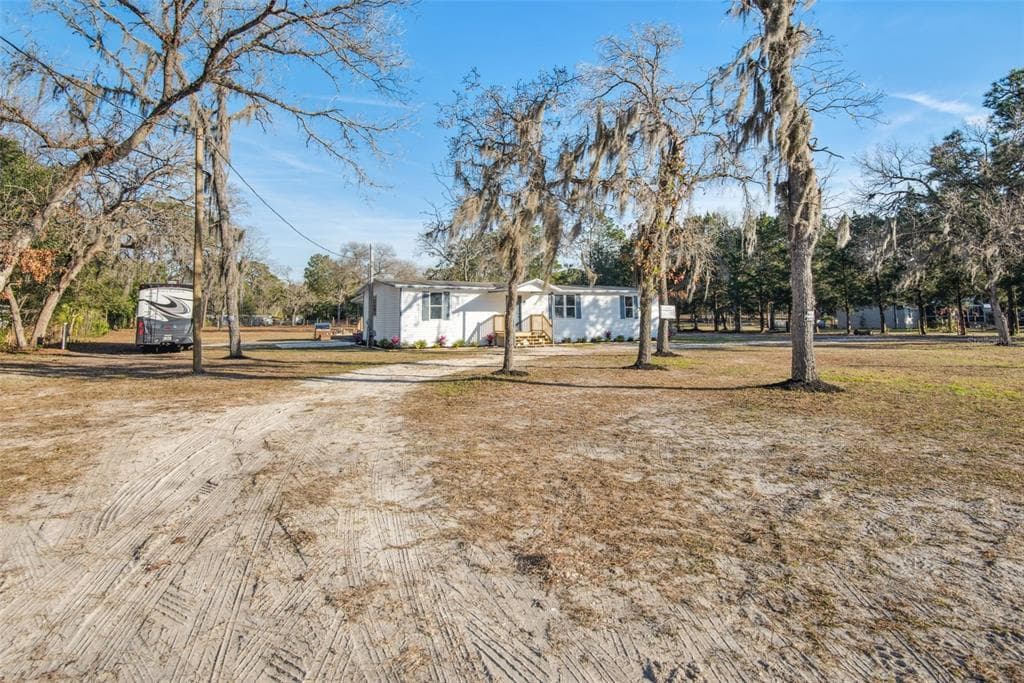 6851 S STRAIGHT AVENUE HOMOSASSA, FL 34446