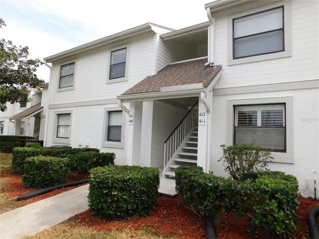 410 MEADOW LANE OLDSMAR, FL 34677