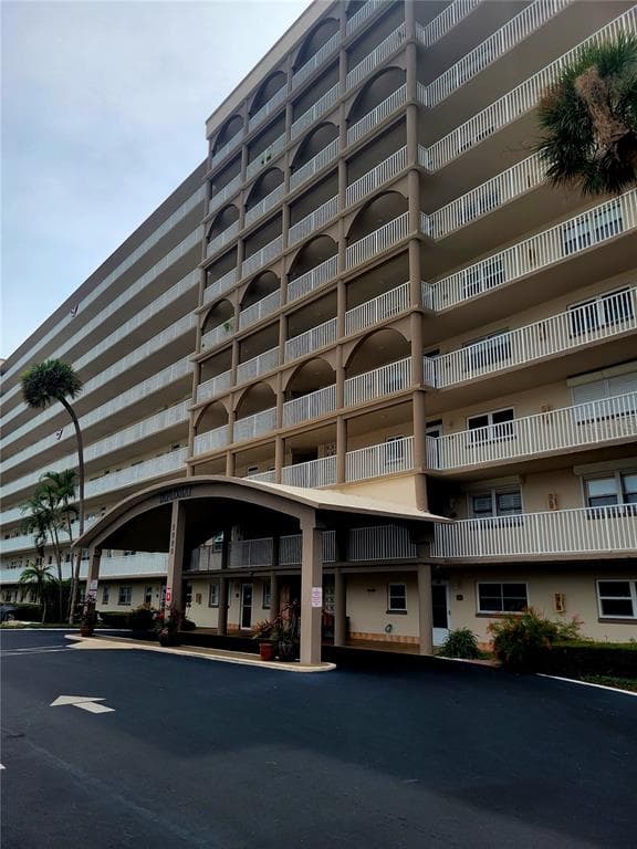 5980 SHORE BOULEVARD S UNIT 202 GULFPORT, FL 33707