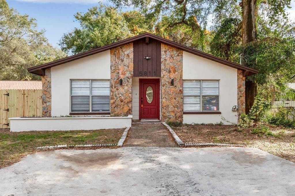 5811 MABEL STREET TAMPA, FL 33610