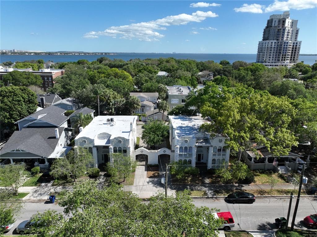 2114 W DEKLE AVENUE UNIT 3 TAMPA, FL 33606