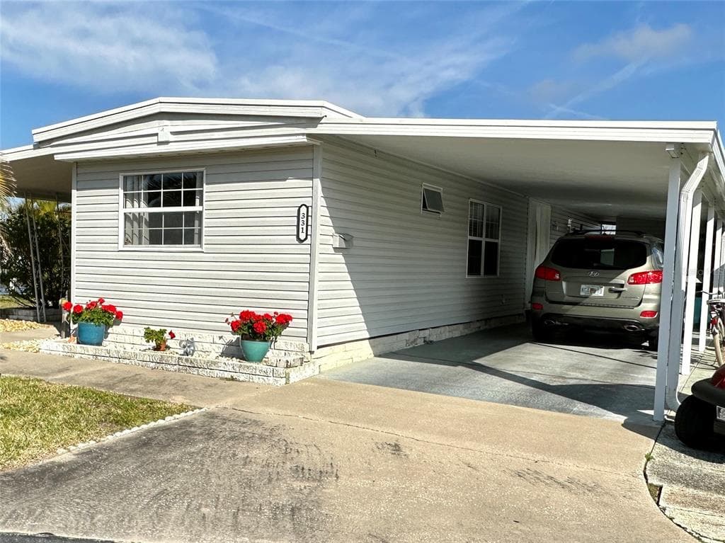 331 MOUNT ISLE AVENUE NE UNIT 405 ST PETERSBURG, FL 33702