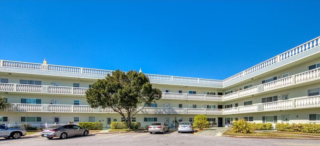 2292 COSTA RICAN DRIVE UNIT 48 CLEARWATER, FL 33763