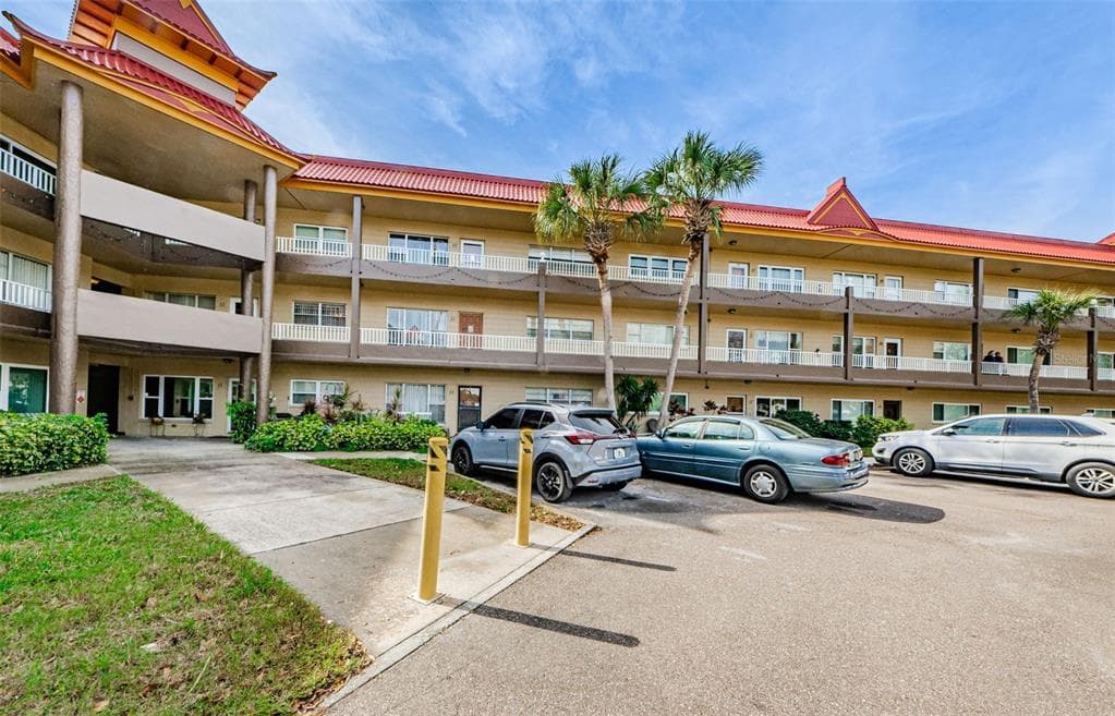 2403 FINLANDIA LANE UNIT 33 CLEARWATER, FL 33763