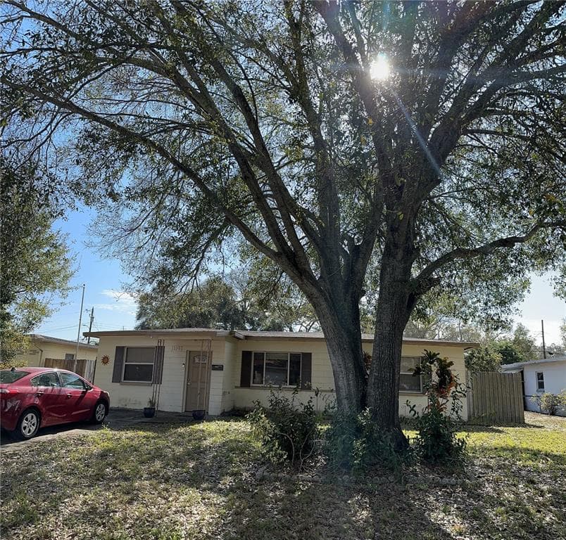 1252 58TH AVENUE N ST PETERSBURG, FL 33703