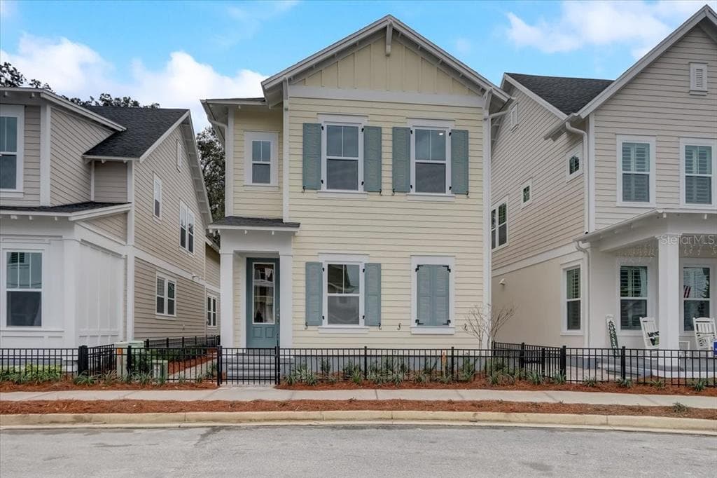 930 MCKINNON SQUARE WINTER GARDEN, FL 34787