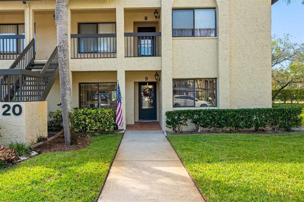 1801 E LAKE ROAD UNIT 20D PALM HARBOR, FL 34685