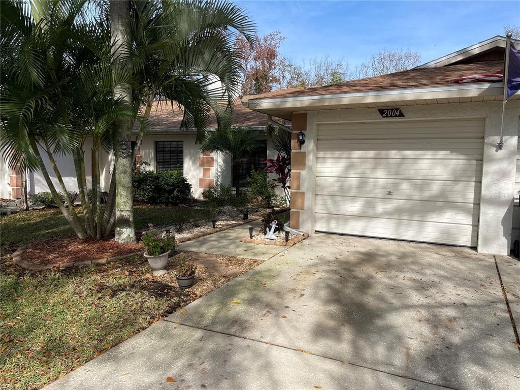 2004 SAGINAW COURT OLDSMAR, FL 34677