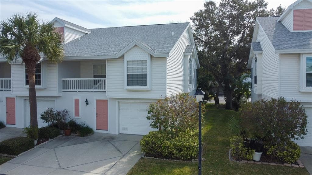 177 SUN ISLE CIRCLE UNIT 26 TREASURE ISLAND, FL 33706