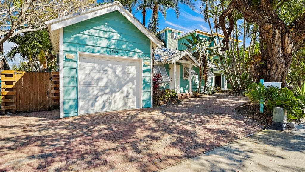 2505 PASS A GRILLE WAY ST PETE BEACH, FL 33706