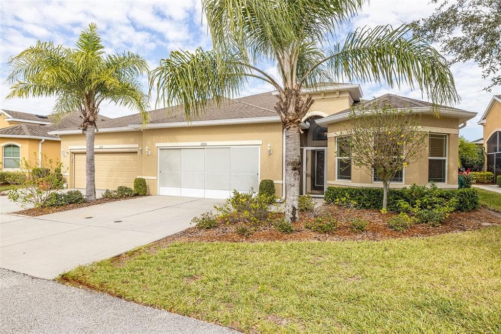 2235 OAKLEY GREEN DRIVE UNIT 32