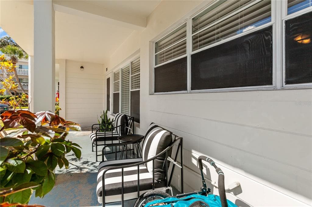2020 WORLD PARKWAY BOULEVARD UNIT 24 CLEARWATER, FL 33763