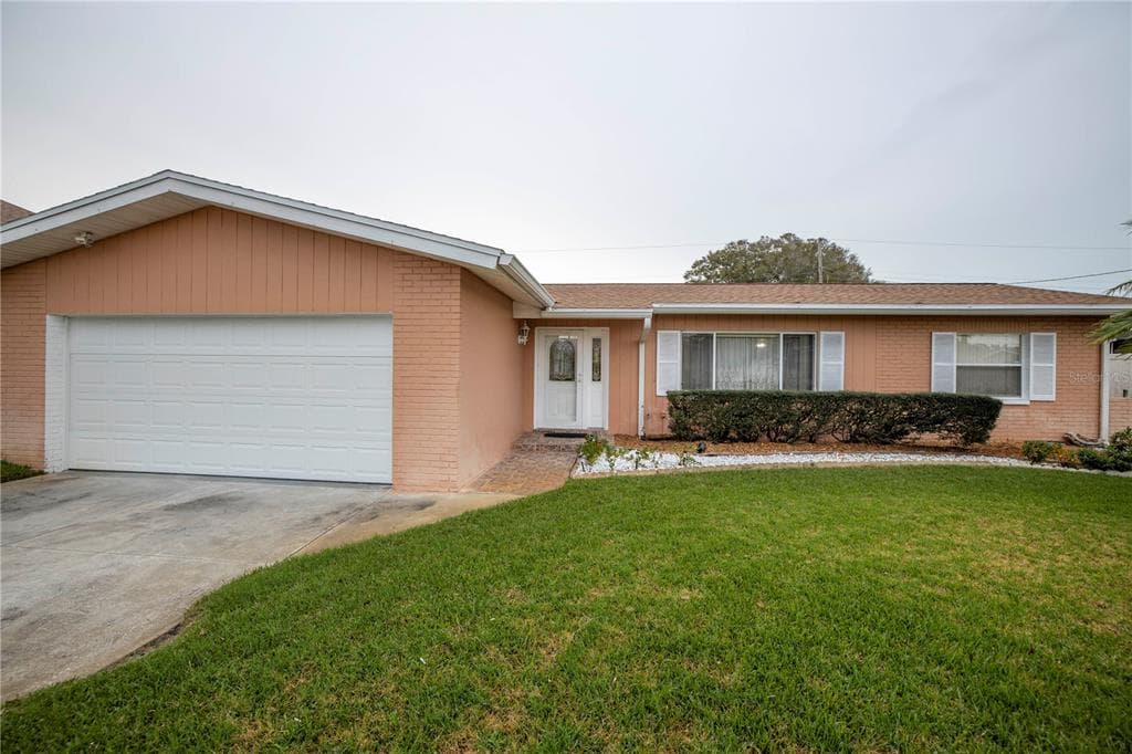 13852 MEARES DRIVE LARGO, FL 33774