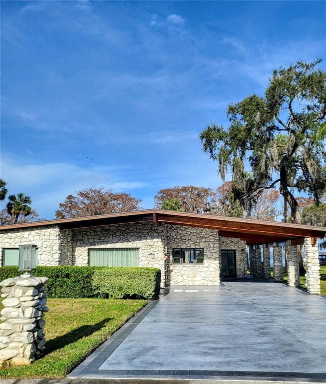 1203 LAKE SHORE BOULEVARD TAVARES, FL 32778