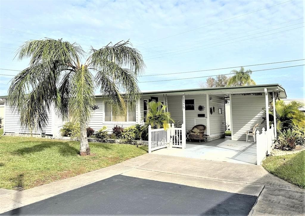 2000 E BAY DRIVE UNIT 126 LARGO, FL 33771