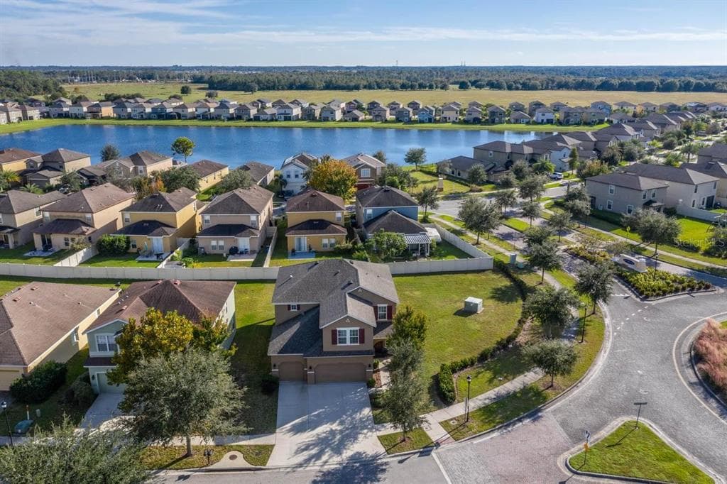 10105 CELTIC ASH DRIVE RUSKIN, FL 33573