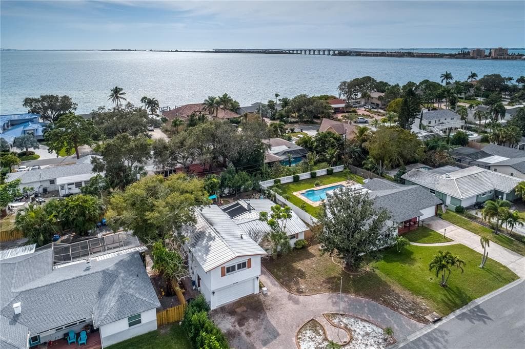 2526 69TH AVENUE S ST PETERSBURG, FL 33712