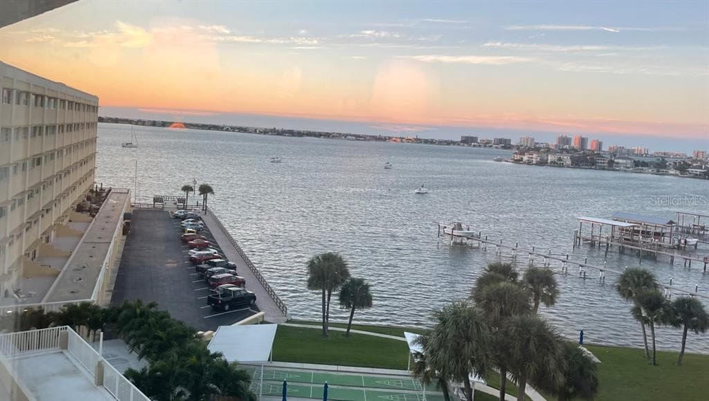 100 BLUFF VIEW DRIVE UNIT 406A