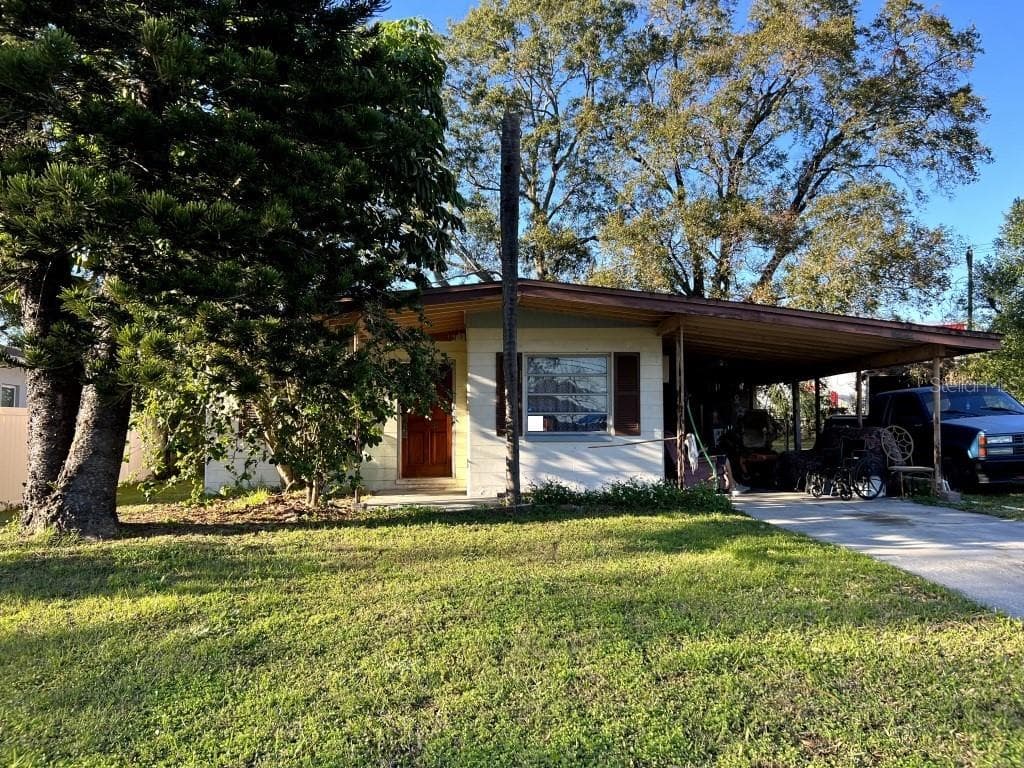 6222 TRAVIS BOULEVARD TAMPA, FL 33610