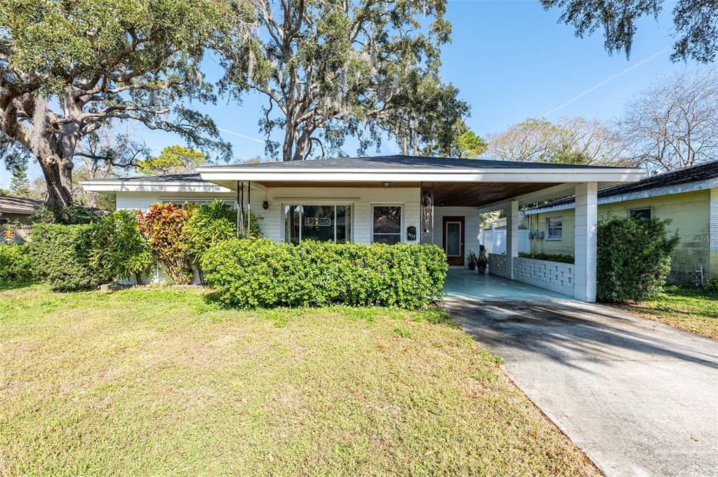 6117 TENNESSEE AVENUE NEW PORT RICHEY, FL 34653