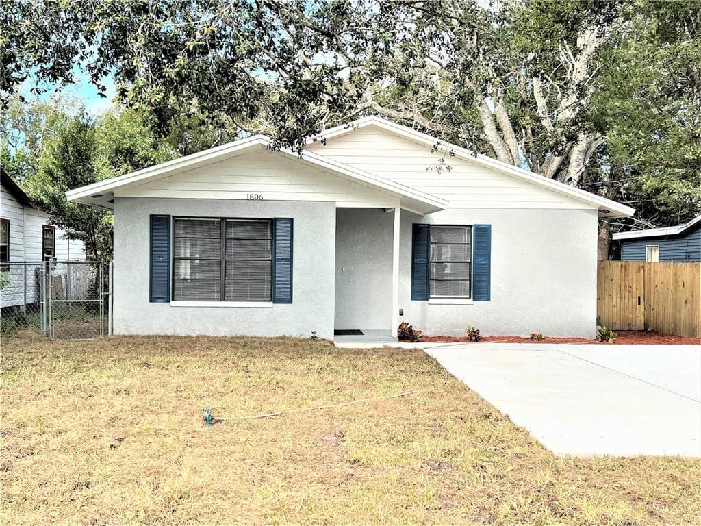 1806 E NAVAJO AVENUE TAMPA, FL 33612