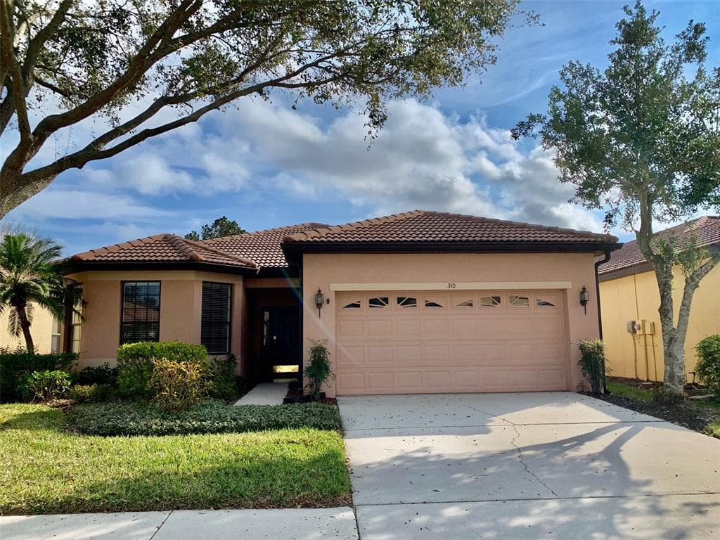 310 SILVER FALLS APOLLO BEACH, FL 33572