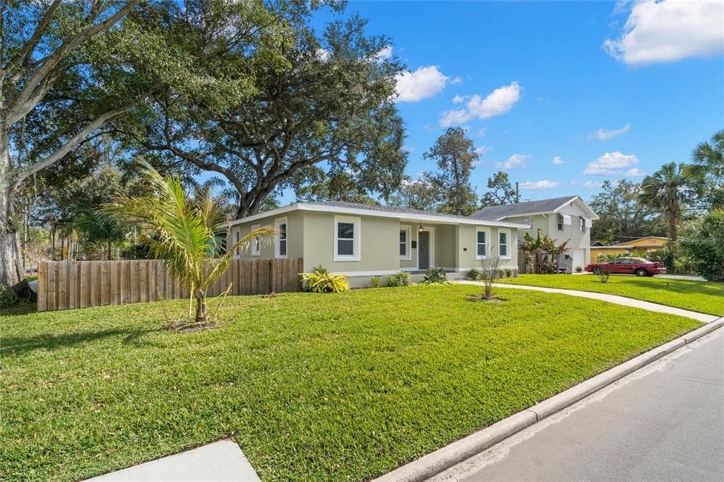200 52ND STREET S UNIT 200 & 202 ST PETERSBURG, FL 33707