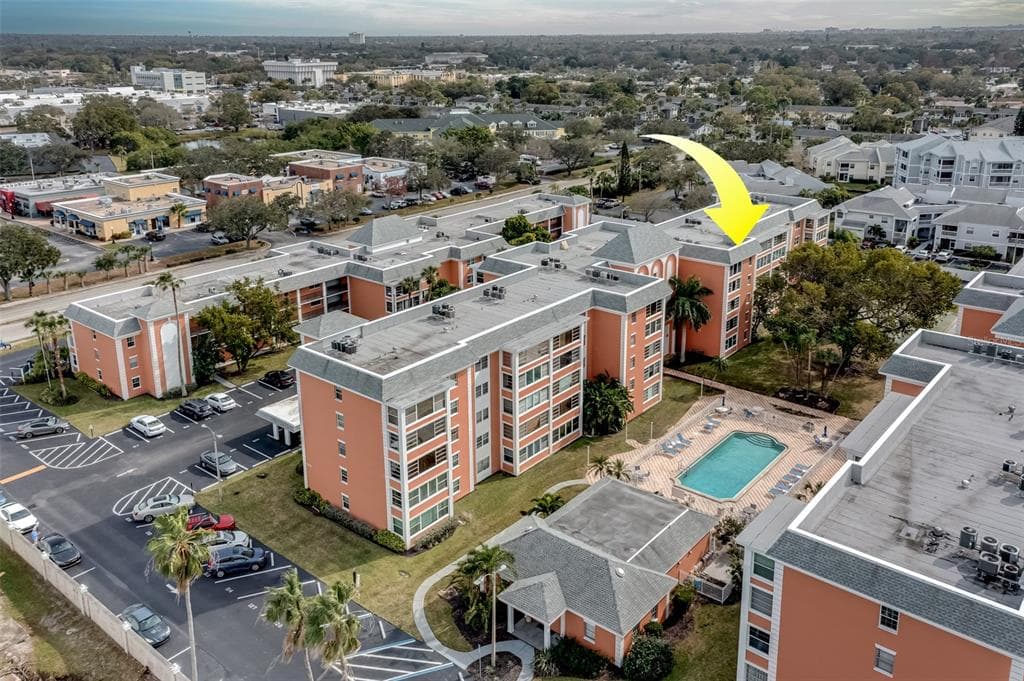 6800 20TH AVENUE N UNIT 406 ST PETERSBURG, FL 33710
