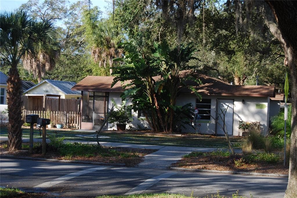 2719 BEACH BOULEVARD S GULFPORT, FL 33707