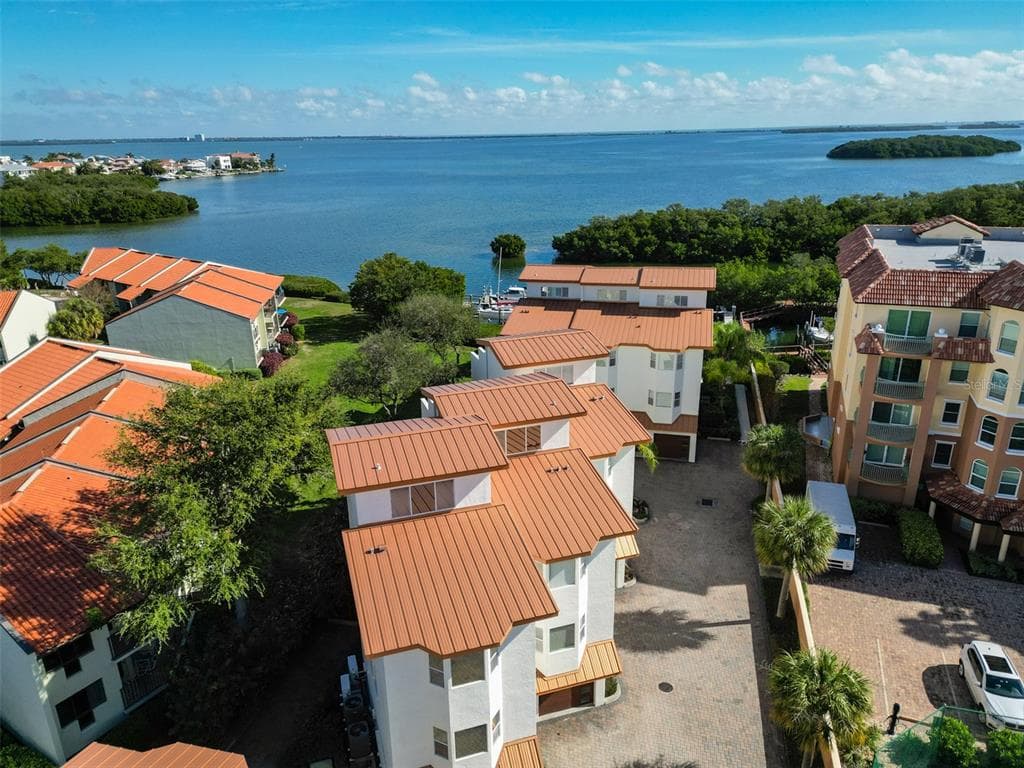 1593 PINELLAS BAYWAY S TIERRA VERDE, FL 33715